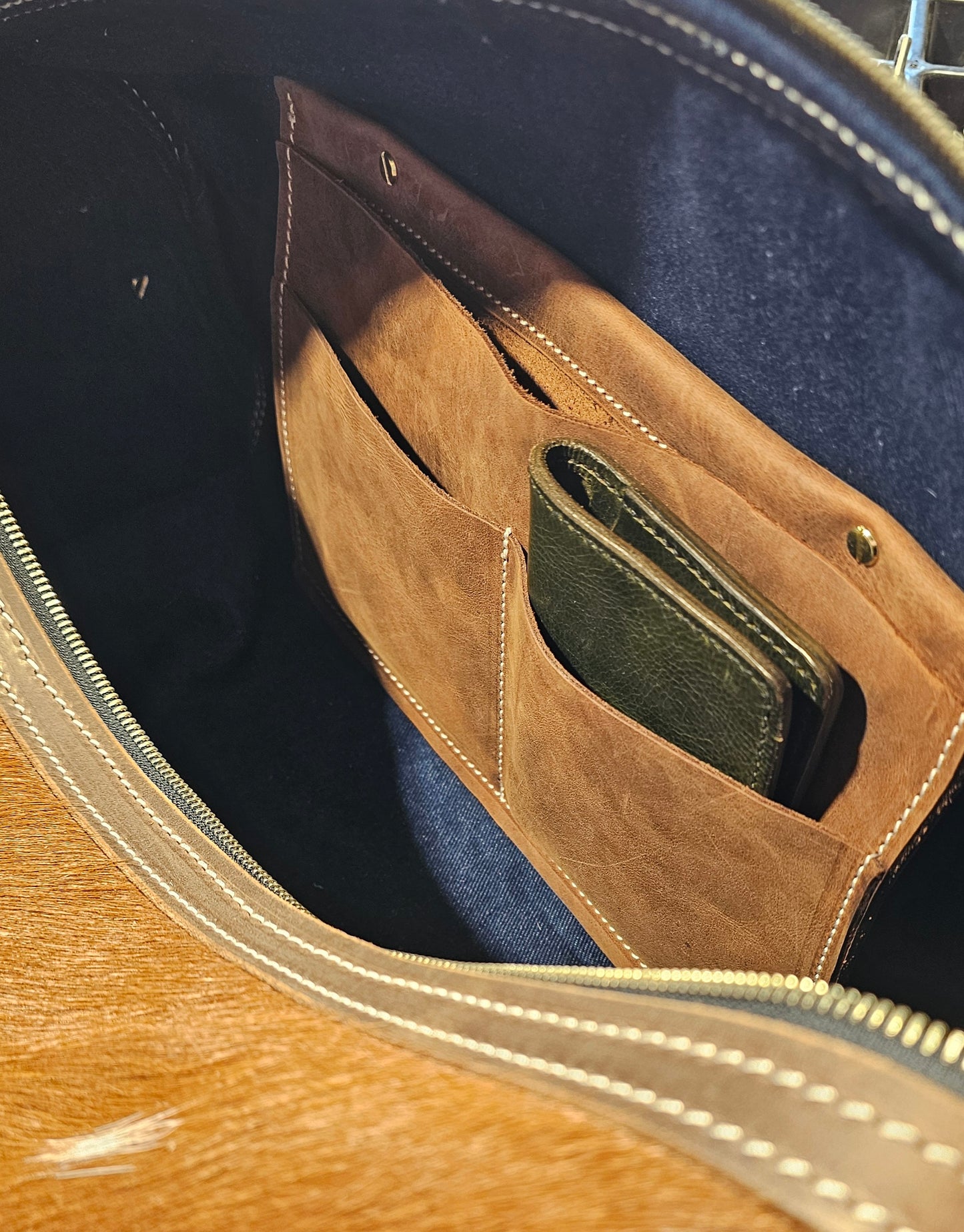 Gunslinger Duffle Bag fur hide