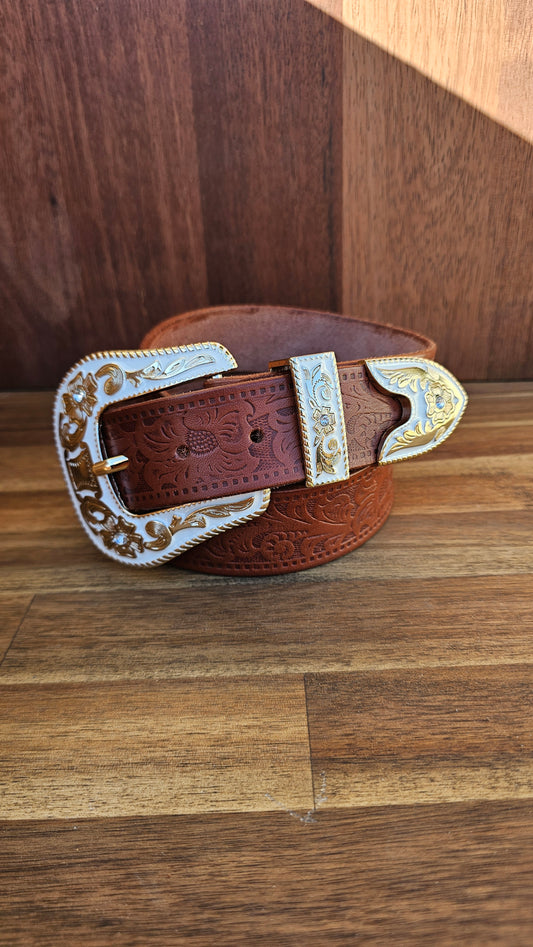 White 3 piece buckle Embossed Floral belt