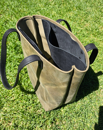 Tote bag