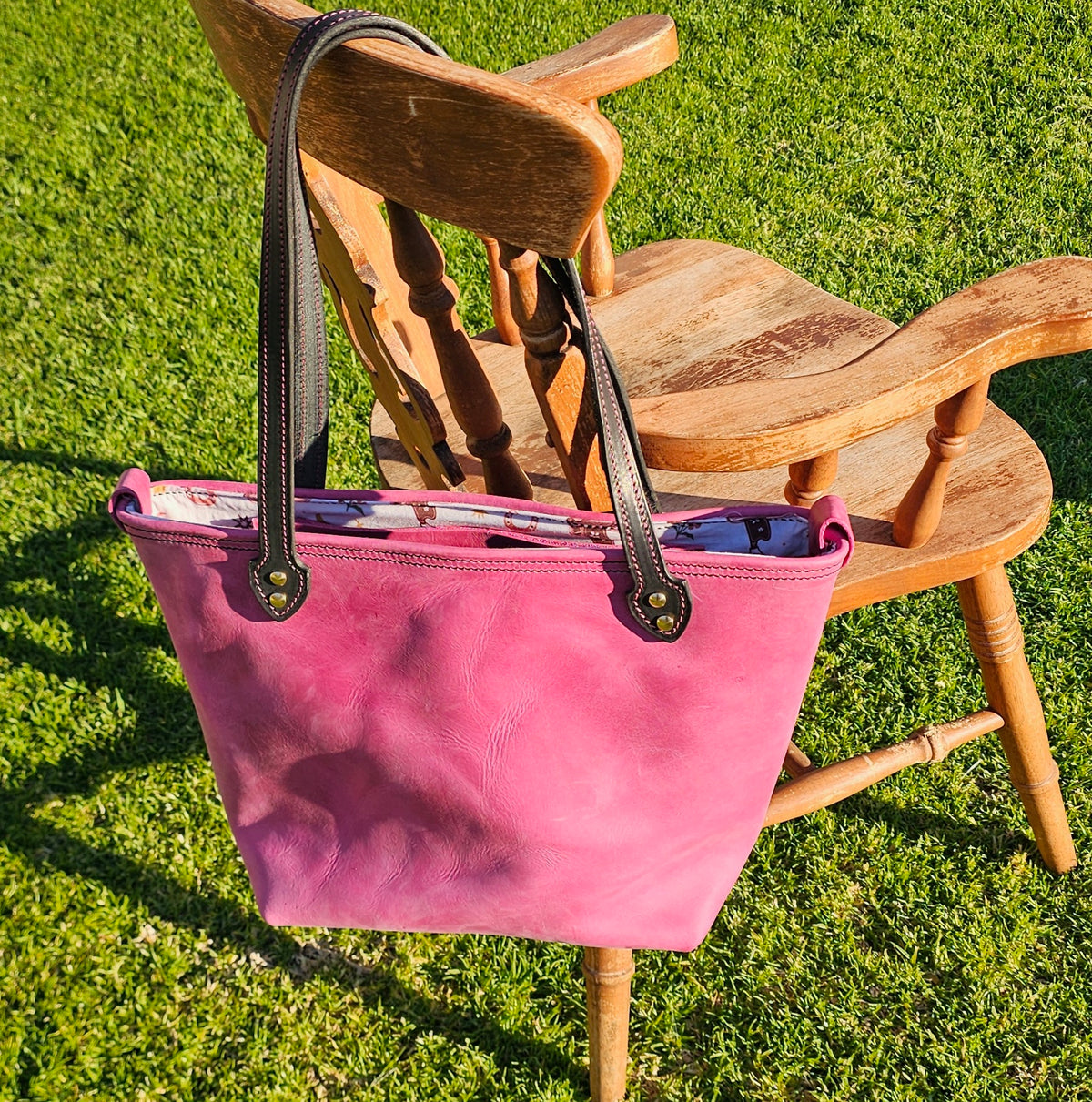 Pink tote for NBCF
