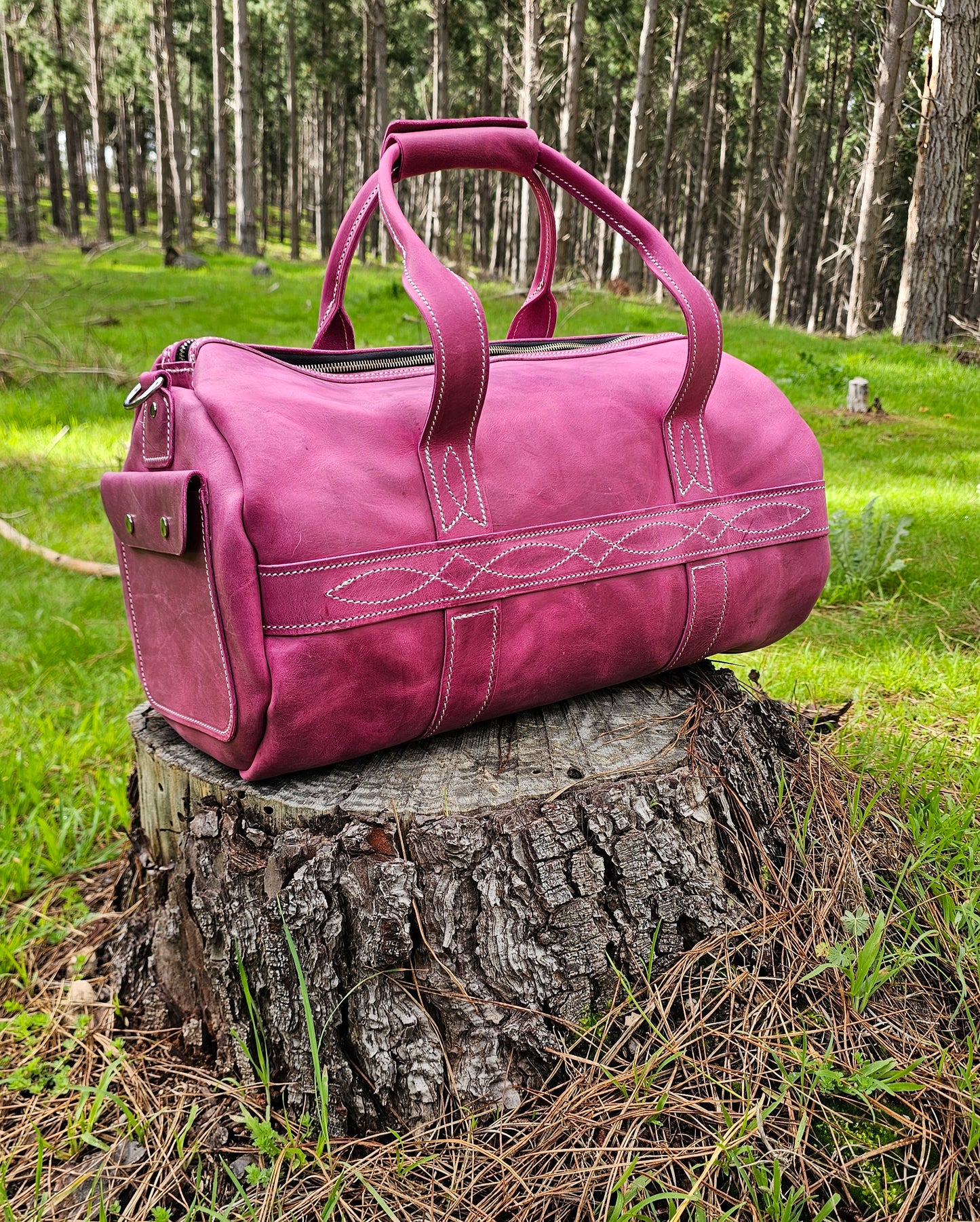 Gunslinger Duffle Bag in Pink Crazy horse