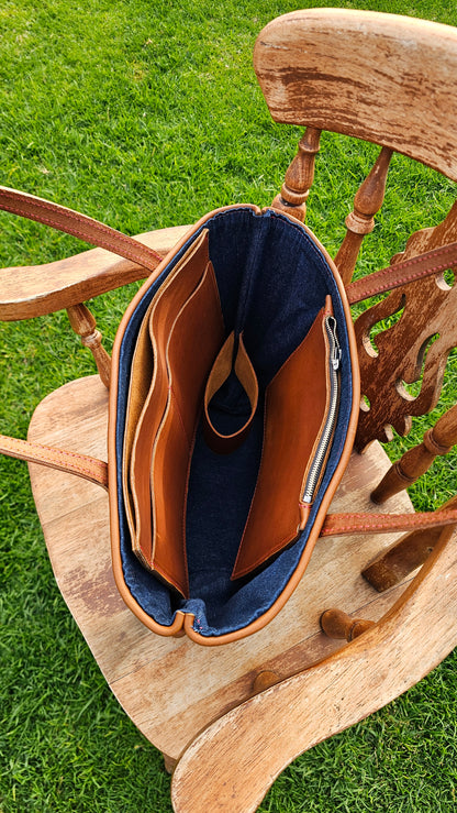 Western all day tote