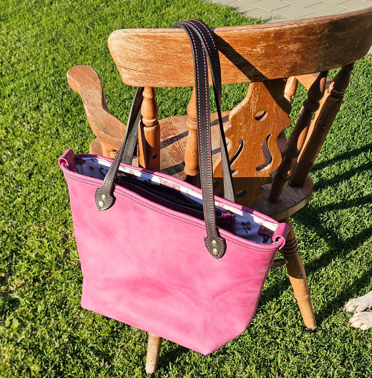 Pink tote for NBCF