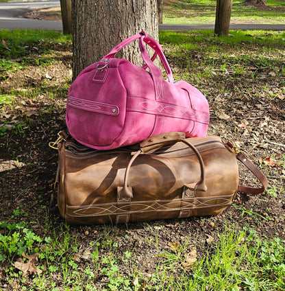 Gunslinger Duffle Bag in Pink Crazy horse